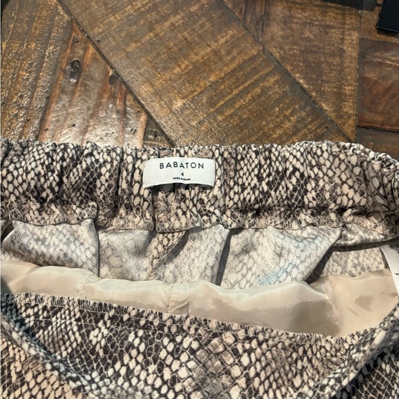 Babaton High Waist Gray and Black Shorts snake skin shorts in size 4. - Picture 7 of 8